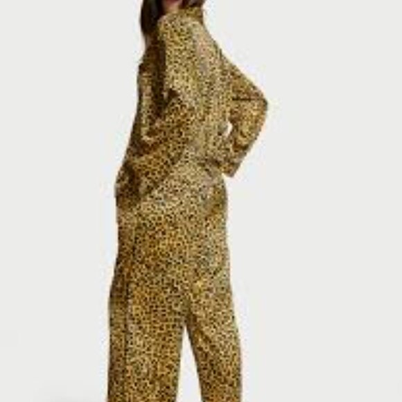 NWT Victoria's Secret Leopard Print Pajama Set - Brown Size XL - Picture 2 of 7